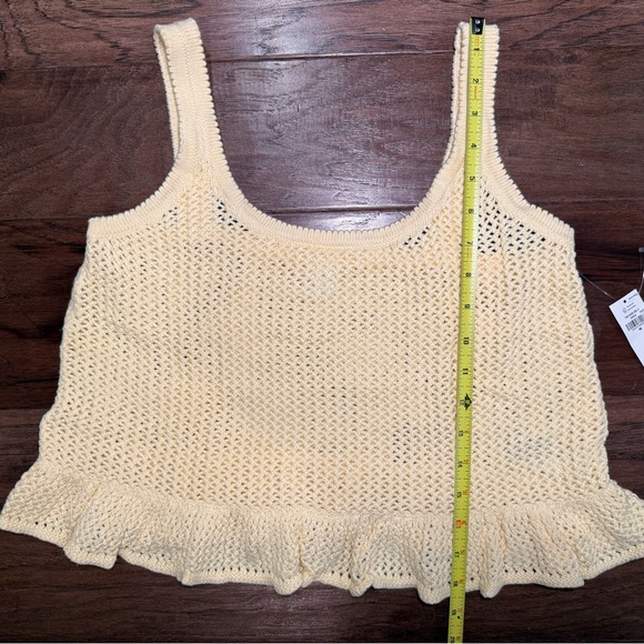 Women's Butter Yellow Peplum Cropped Woven Boho Cotton Top Size Medium NWT - Picture 6 of 11